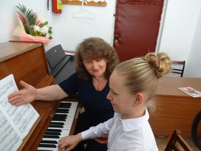 на уроке фортепиано, преп. Косовских И.С.