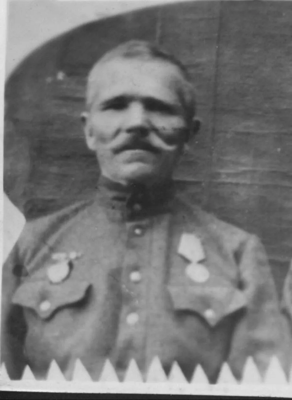 photo_5382086534834013160_y