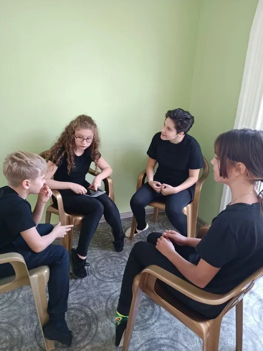 photo_5197532271161229592_y